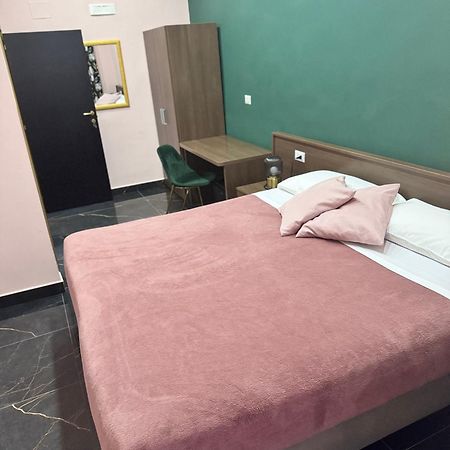 Katarios Suite Naples Extérieur photo
