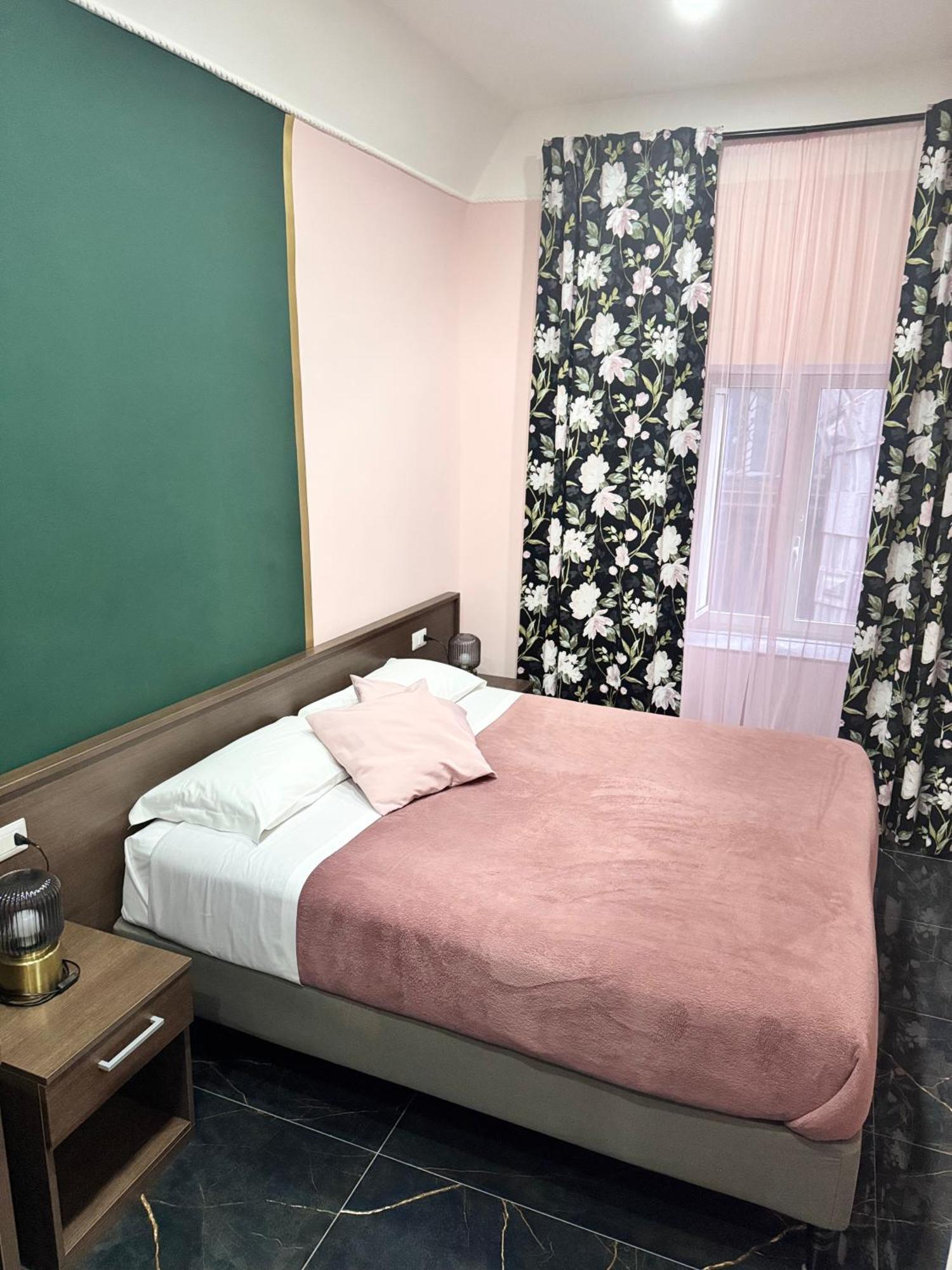 Katarios Suite Naples Extérieur photo